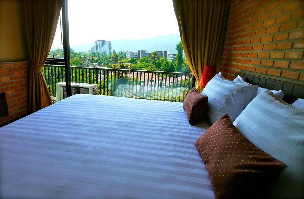 We Valley Hotel Chiang Mai Esterno foto